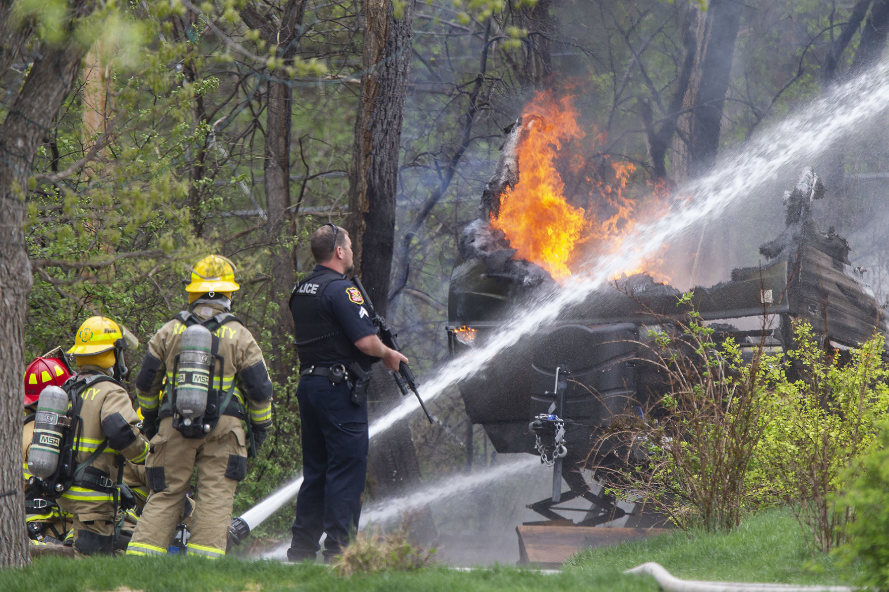 051218-nws-fire007.JPG